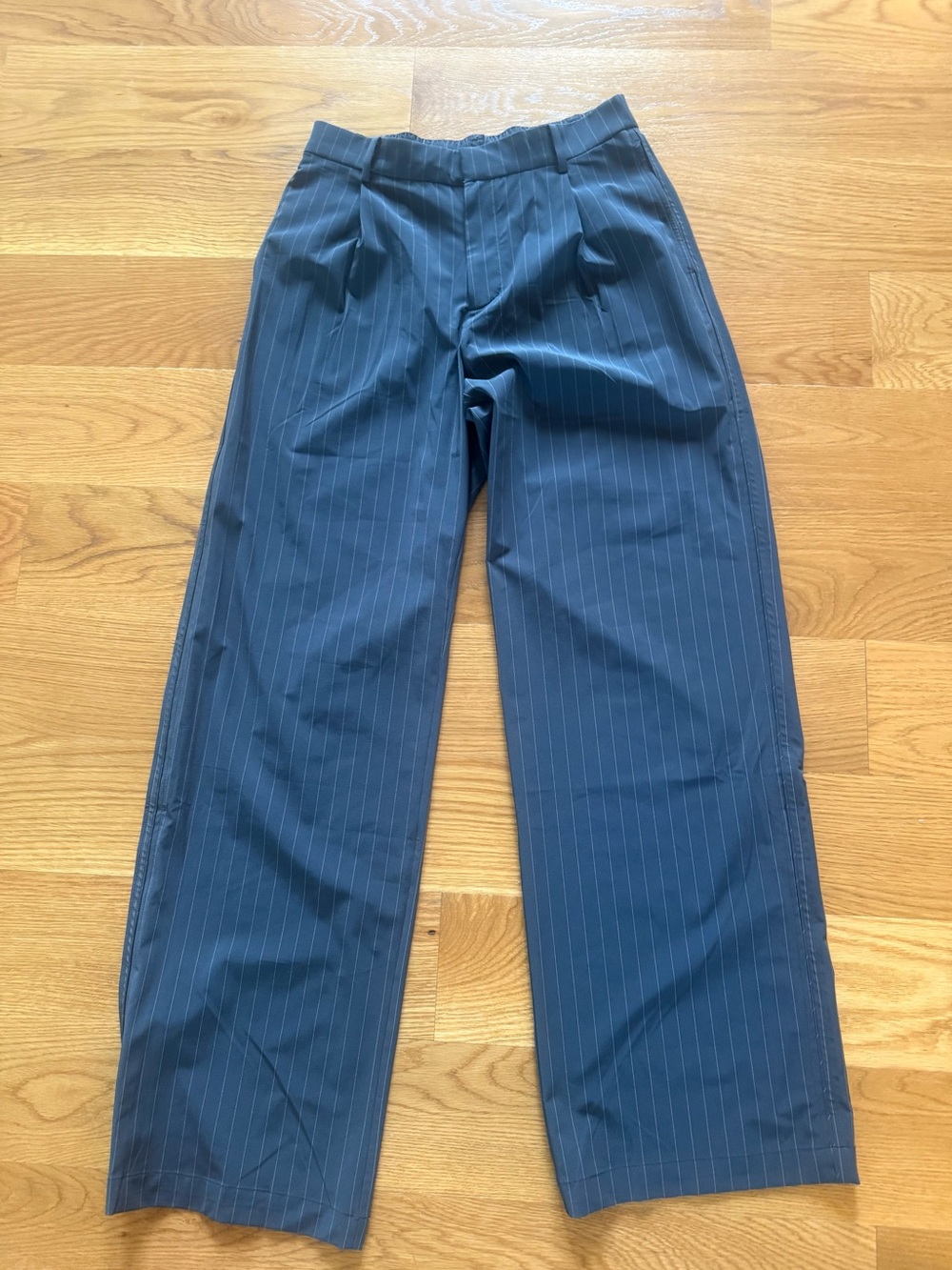 Vuori Wide Leg Pinstripe Pants in Navy Blue - Picture 2 of 4